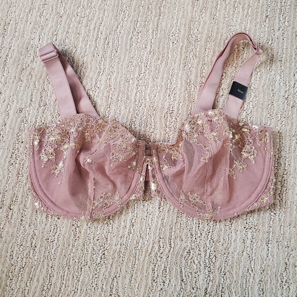 Victoria's Secret 32DD Very Sexy Collection